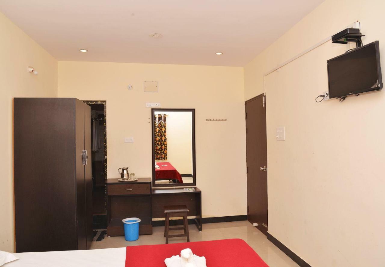 Hotel Krish Residency Maduraj Zewnętrze zdjęcie