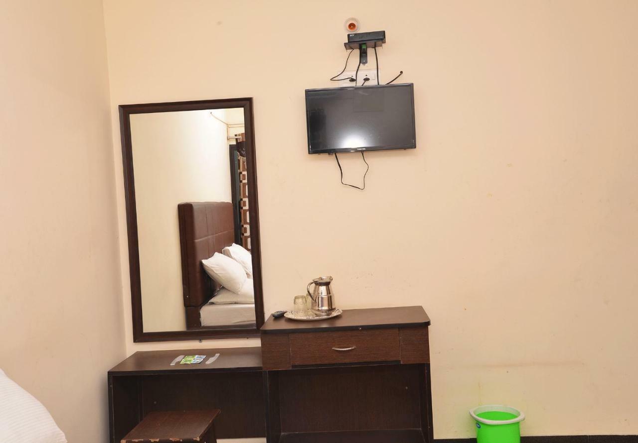 Hotel Krish Residency Maduraj Zewnętrze zdjęcie